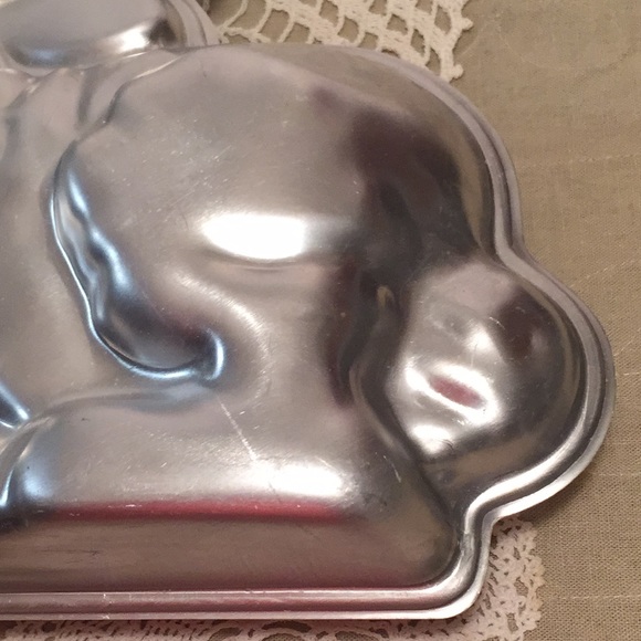 Vintage 3D Bunny Rabbit Cake Pan Mold - Picture 10 of 15
